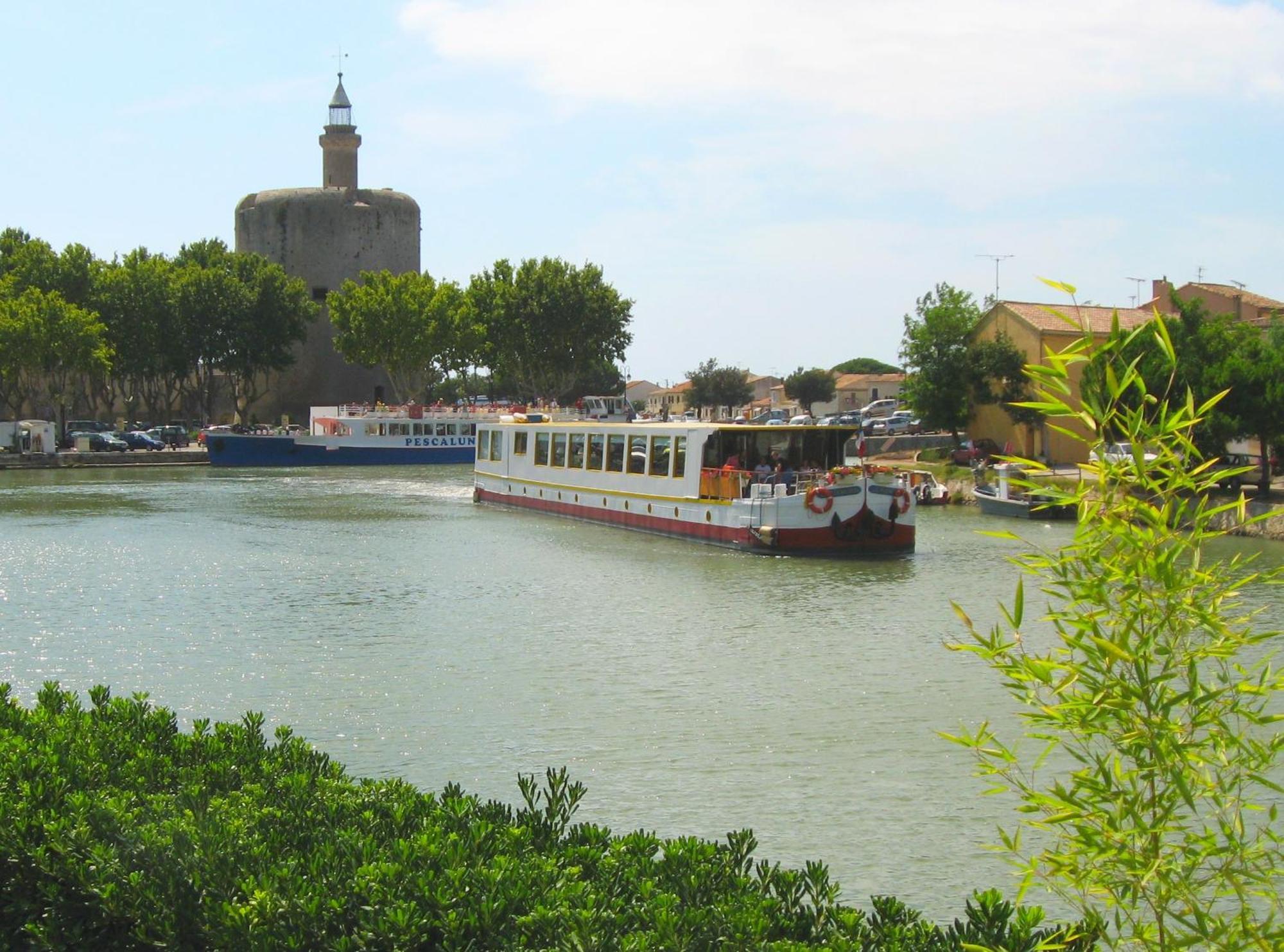 Bateau Le Phenicien Hotel Aigues-Mortes Exterior photo